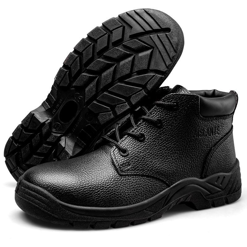 Pure black anti slip labor protection shoes