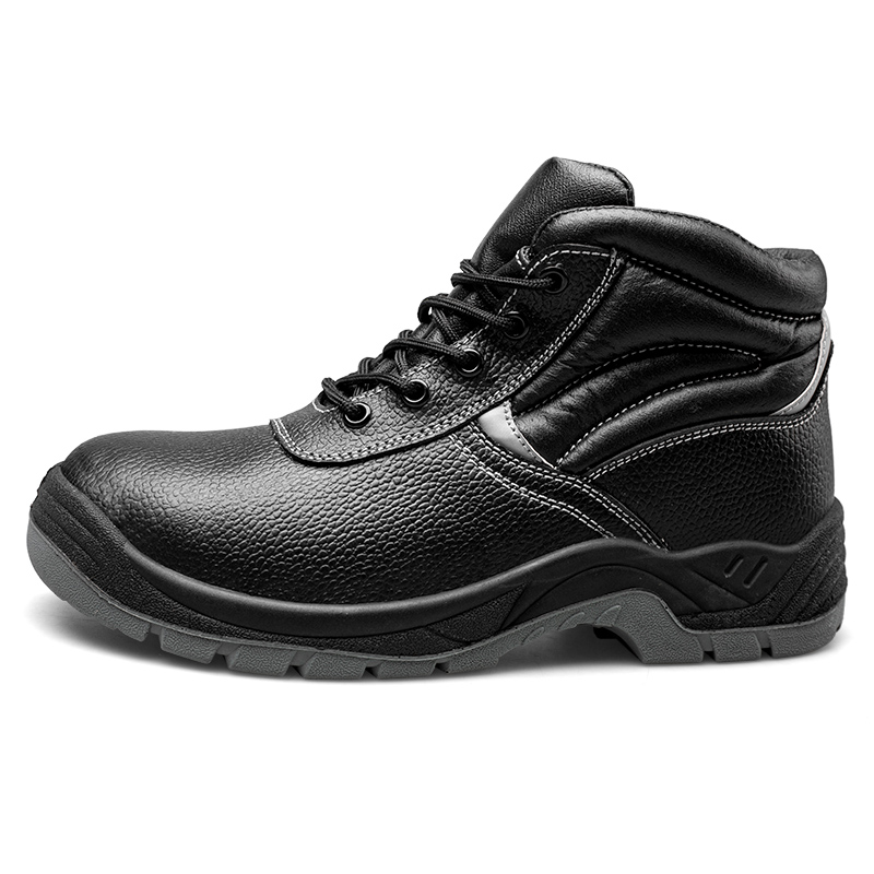 Outdoor black labor protection shoes in winter